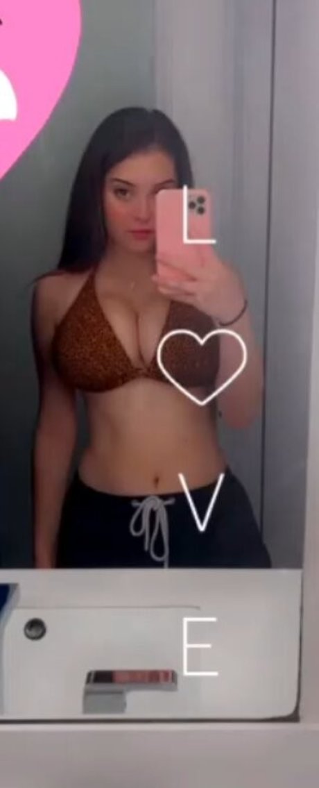 Melissa Aguilar sex model pic