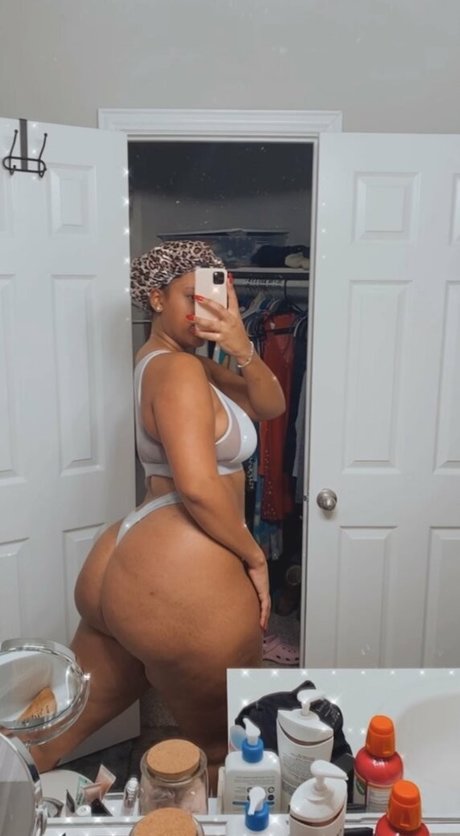 Jayymo model pretty pictures