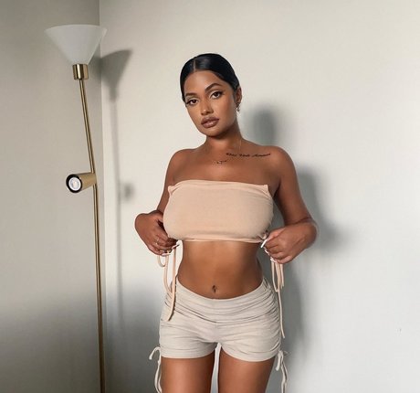 Ari Kumar pornstar hd picture