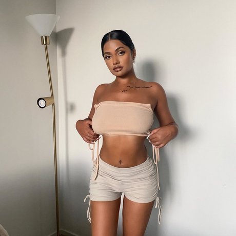 Ari Kumar pornstar nudes galleries