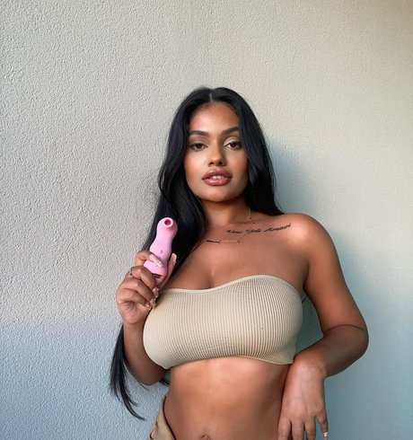 Ari Kumar porn model photo