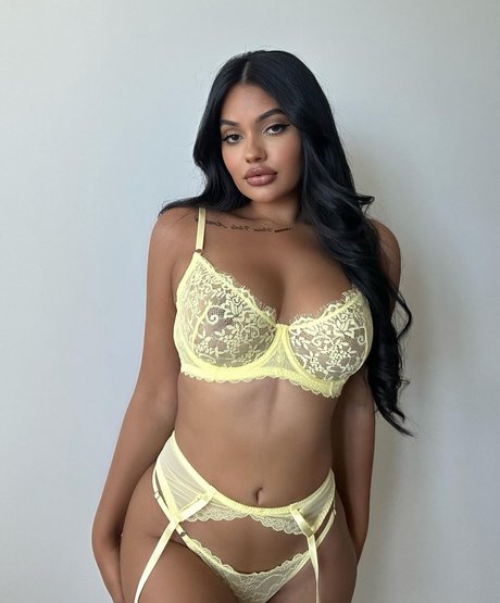 Ari Kumar pornstar galleries