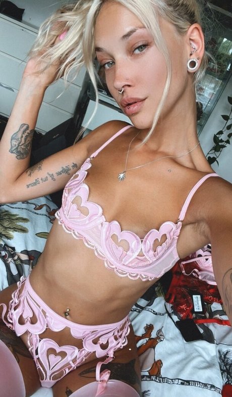 Phirose xxx pornstar gallery