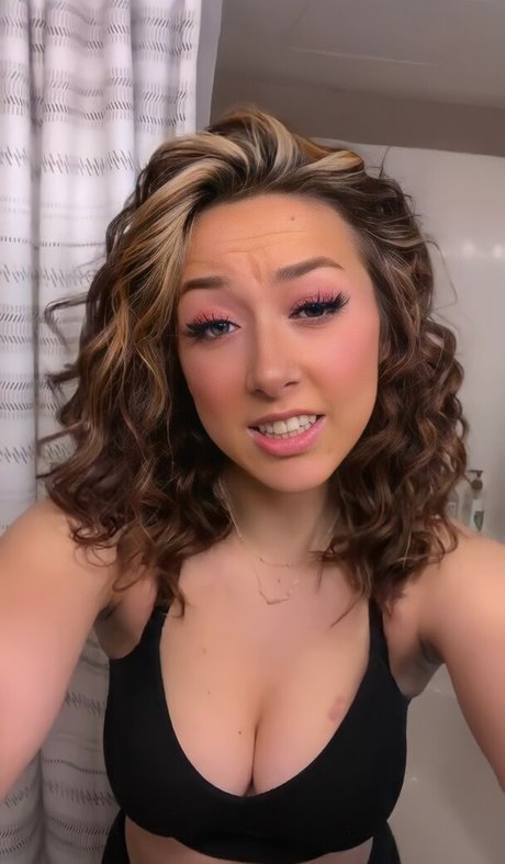 Presley Hine exclusive pornstar img
