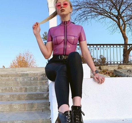 Bronnica pornstar naked photos