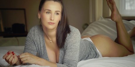 uncut onlyfans beautiful pic