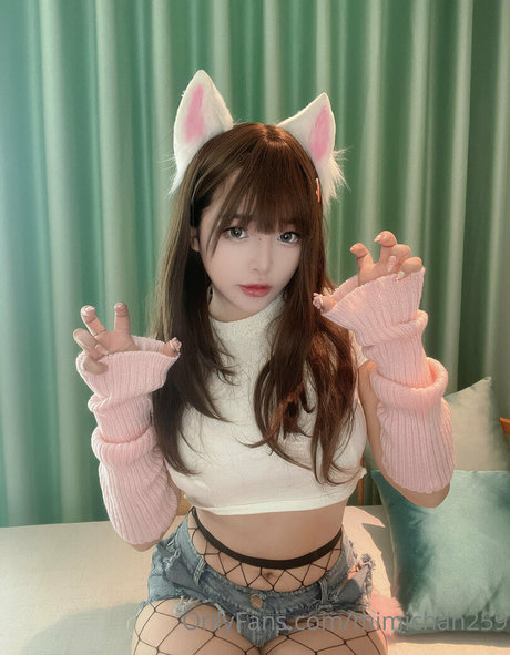 MimiChan model adult pics