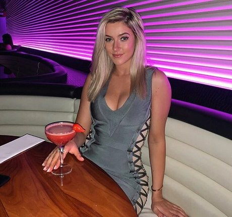 Hannah Sharpe nudes actress gallery