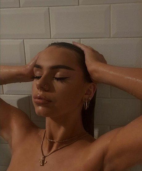 milf fake tits onlyfans sexy naked photos