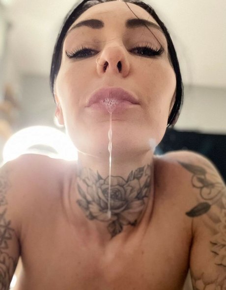 CarmenDivine sex model galleries