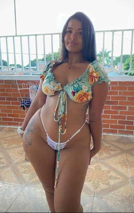 angieacoss model exclusive pics