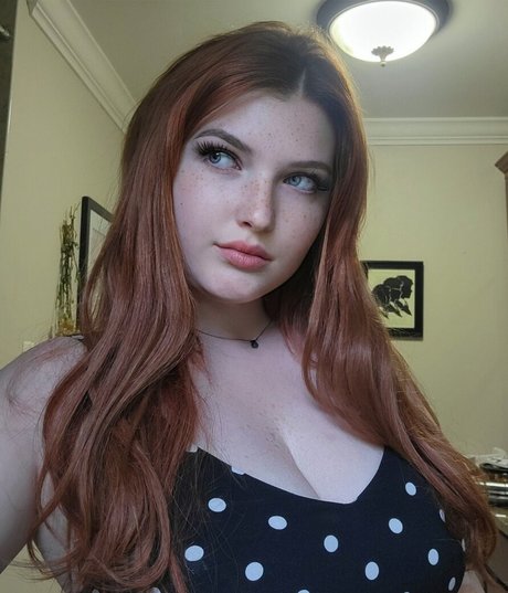 RoslynTaber adult model pic