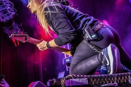 WomenMetal hd star image
