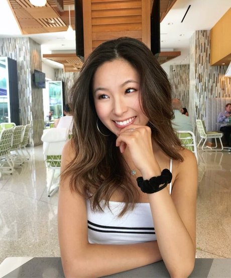 Mimi Furu sex actress pictures