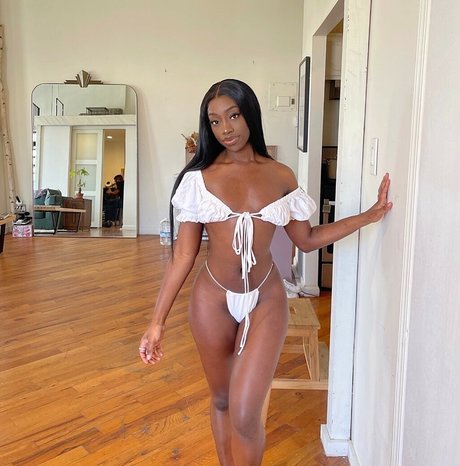 bribriann6722 perfect model pic