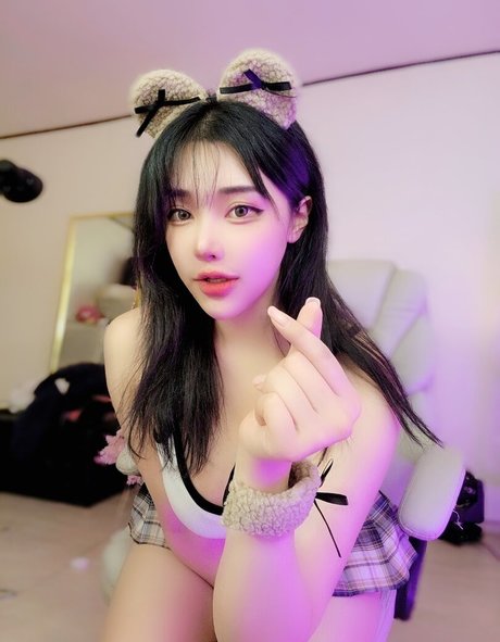 baglahui11 model pornographic pics