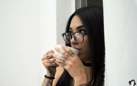 virikasuicide model pretty picture