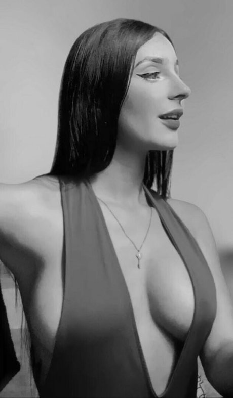 Gabinocentee star adult picture
