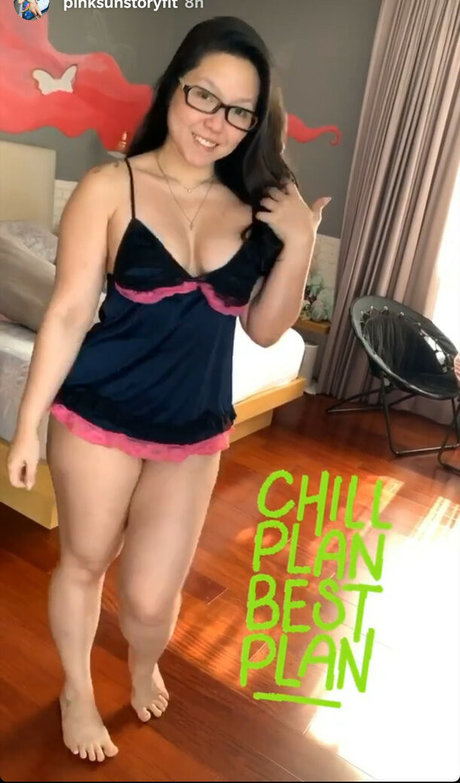 Pinksunstory model sexy archive