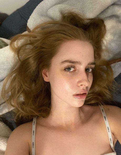 BlondeLindsayLohan model gallery