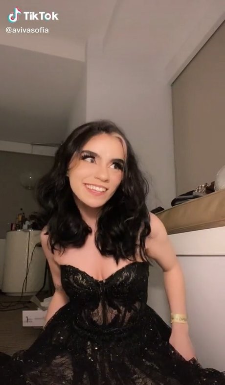 Aviva Sofia model porn pic