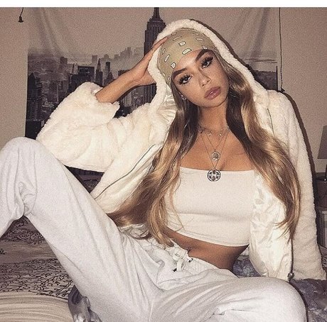 Alysse Joyner nice pornstar image