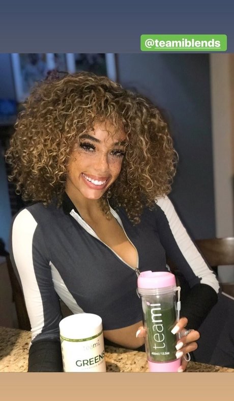 Alysse Joyner nude star galleries