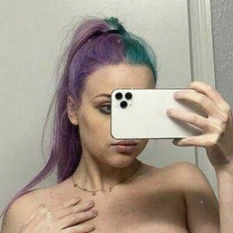 Daniinsfw pornstar erotic photo