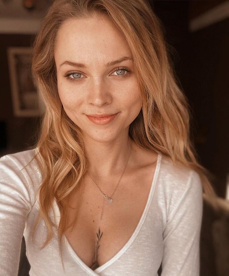 Lussy pornstar naked image