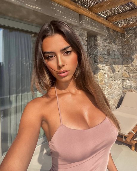Valeria Conca star sexy image