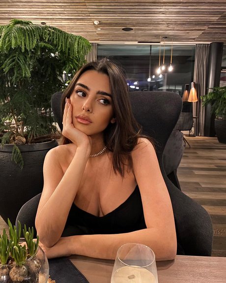 Valeria Conca nice pornstar archive