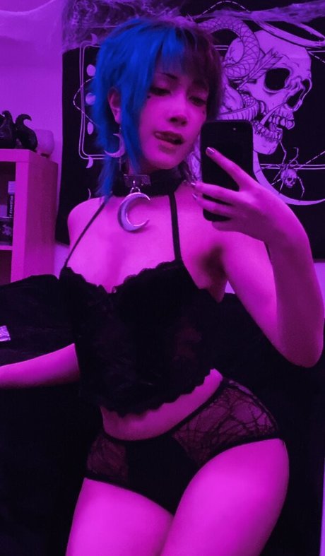 devil d0ll naked model photo