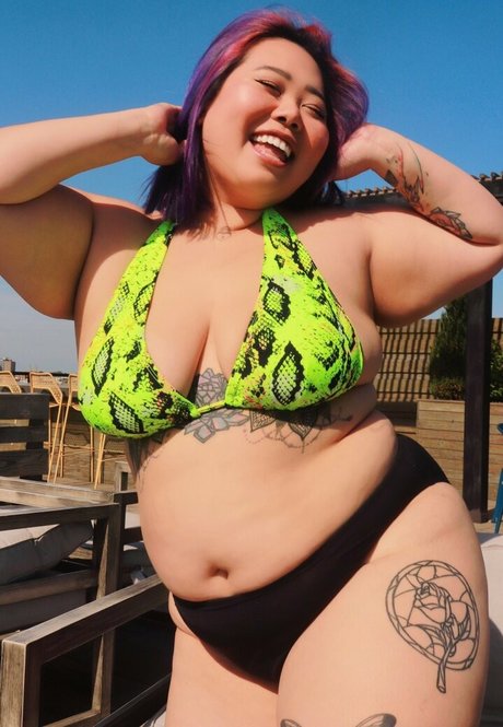 P s Kaguya pornographic model img