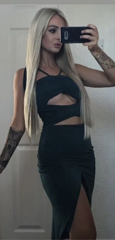 Charlotte Jodie star erotic pic