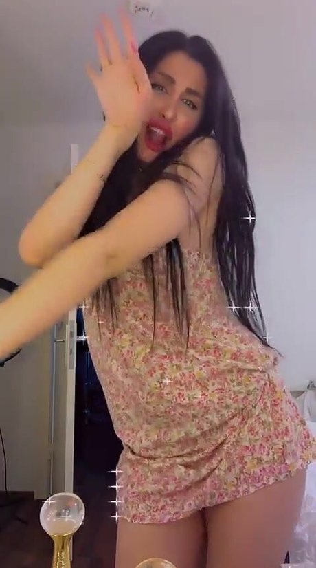 Mira Nouri pornstar sexy pic