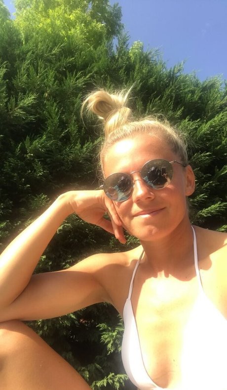 Julia Simic pornstar sexy pic