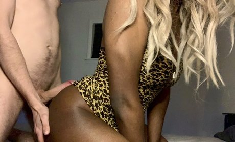 blackbootay hot model img