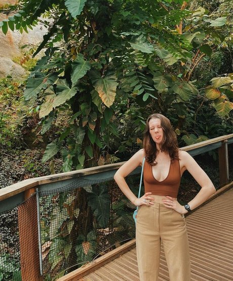 Ellbat pornstar nudes photo