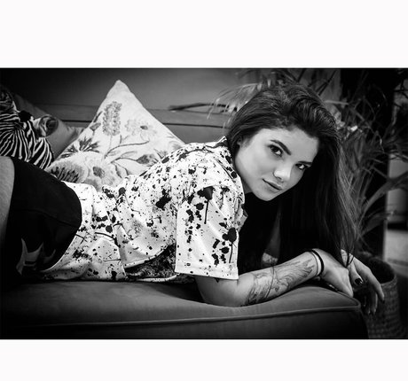 Jessie Cardim exclusive star photos
