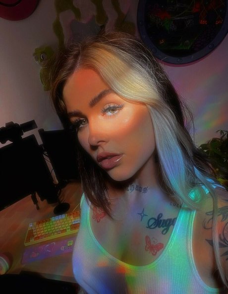 CrayCraysounds star erotic photos