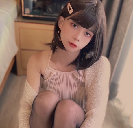 Luoluo pornstar high quality img