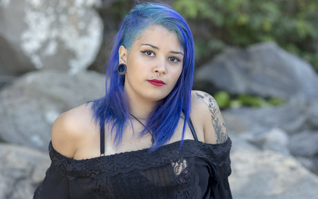 Lorry Suicide art actress galleries