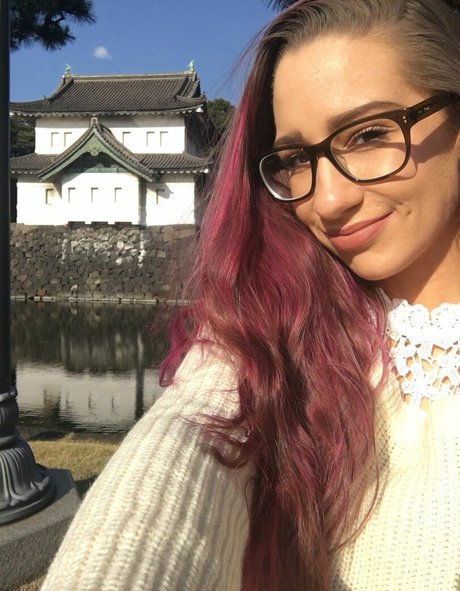 Ms5000Watts beautiful pornstar gallery
