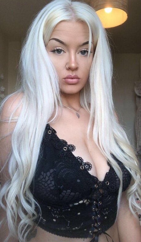 Xcandylashes pornstar sexy img