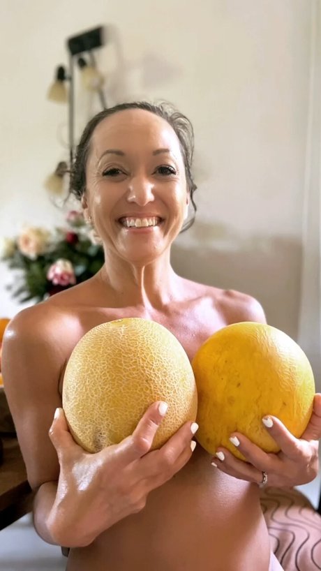 Kino MacGregor star photo