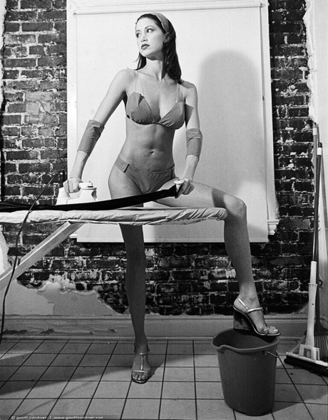 Shannon Elizabeth pornstar top pic