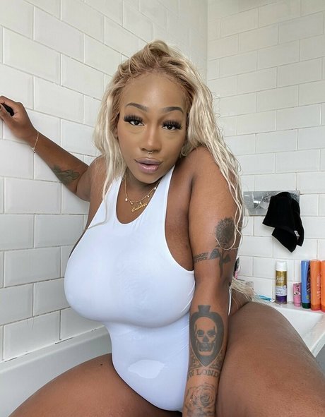Effy Flame nudes pornstar picture