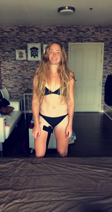 Julia Glushko nudes model image