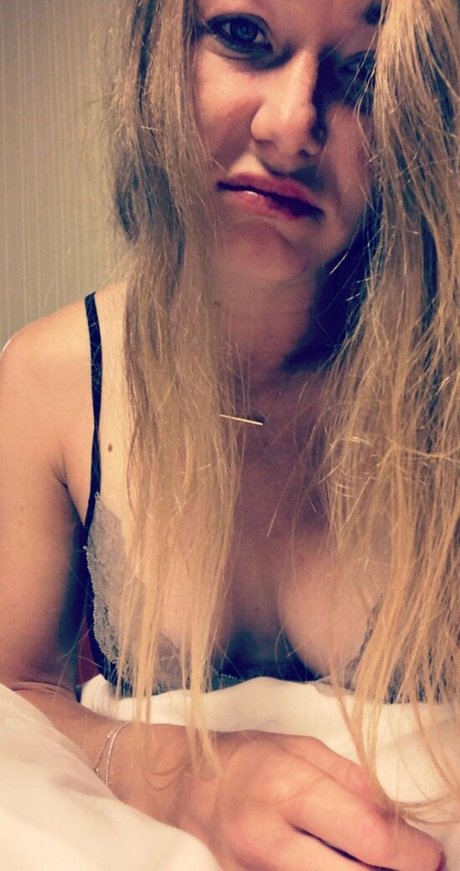 Julia Glushko hot star picture