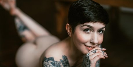 Femme Puppy free actress archive
